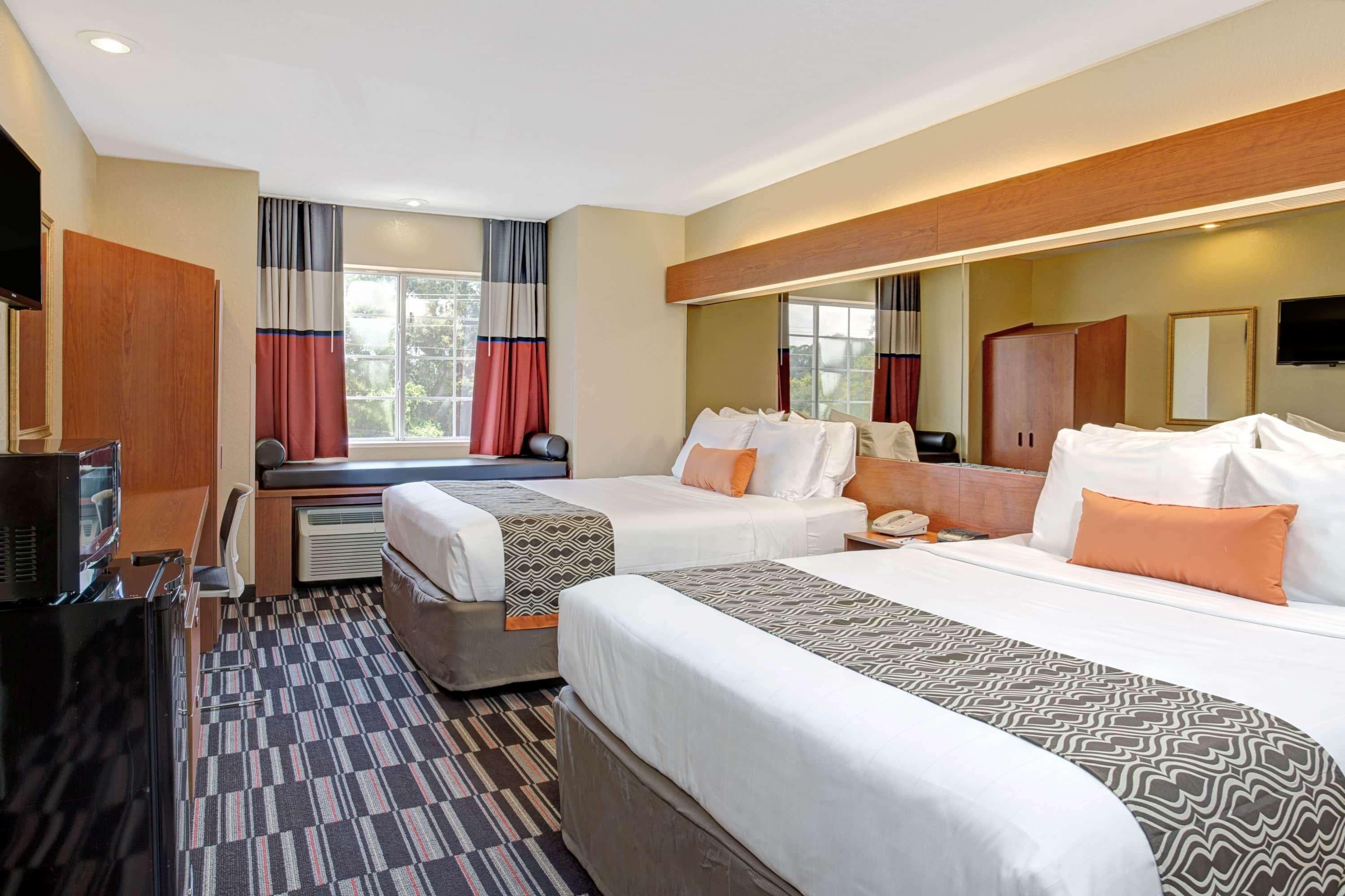 Microtel Inn&Suites by Wyndham Bushnell Exterior foto