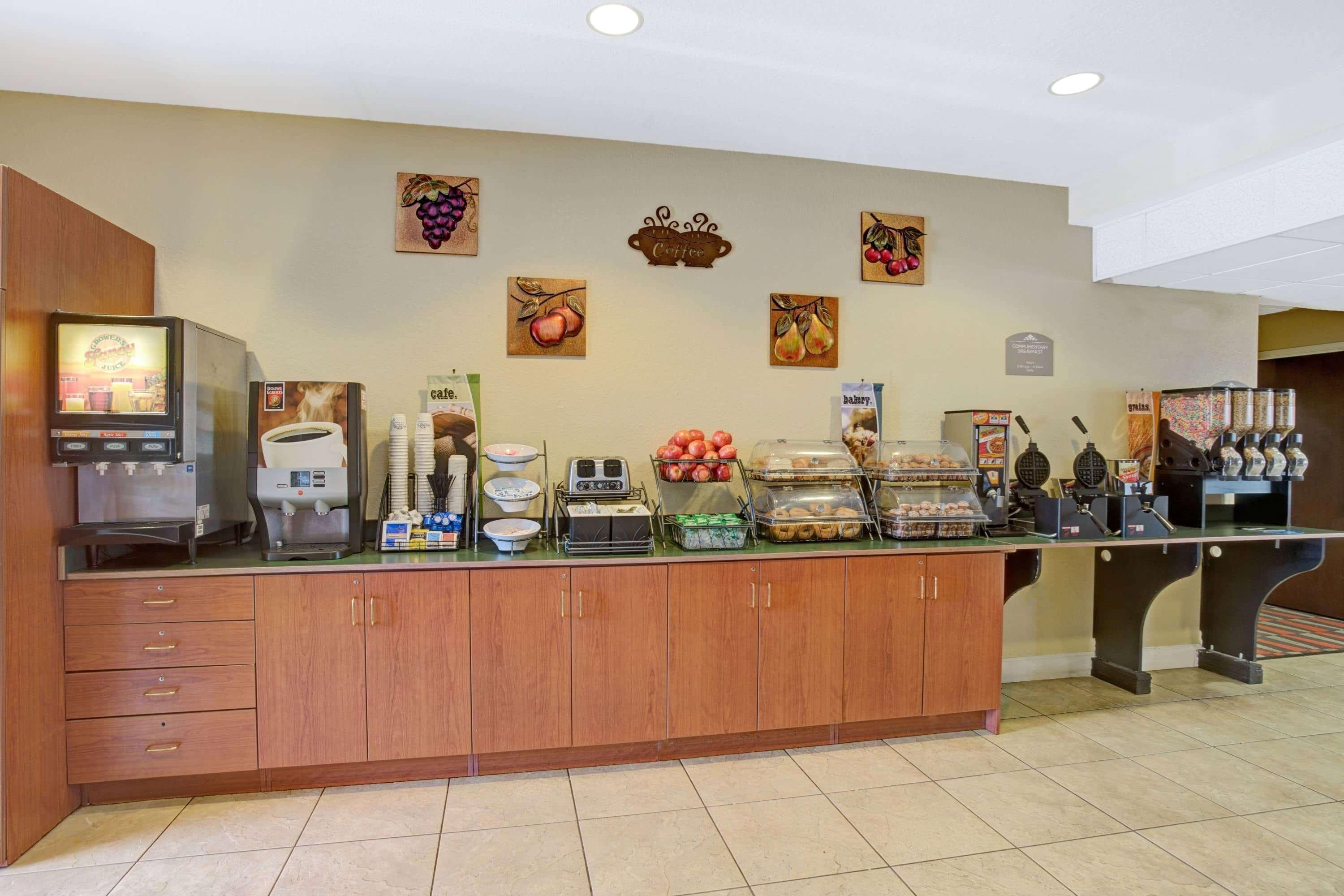 Microtel Inn&Suites by Wyndham Bushnell Exterior foto